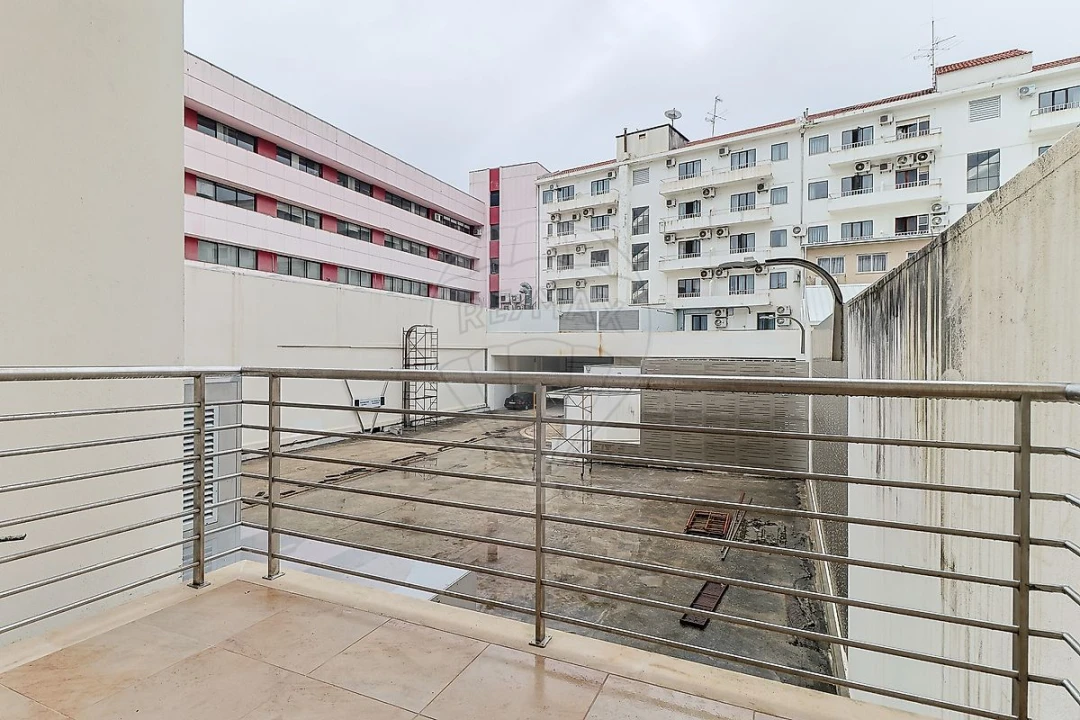 Negócio para Venda em Sé Nova, Santa Cruz, Almedina e São Bartolomeu Foto 2