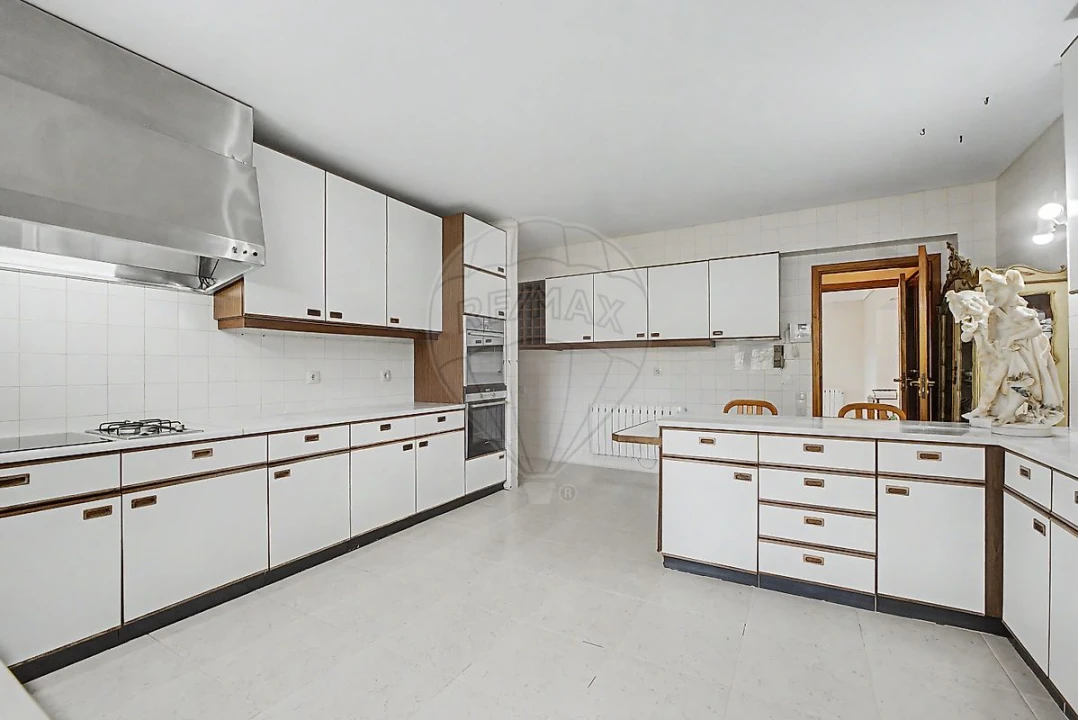 Quinta T6 para Venda em Argoncilhe Foto 32