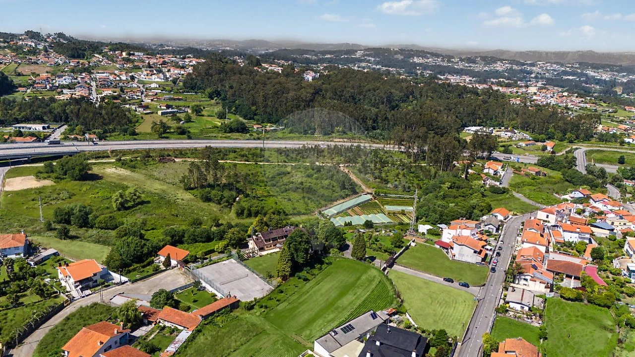 Quinta T6 para Venda em Argoncilhe Foto 9