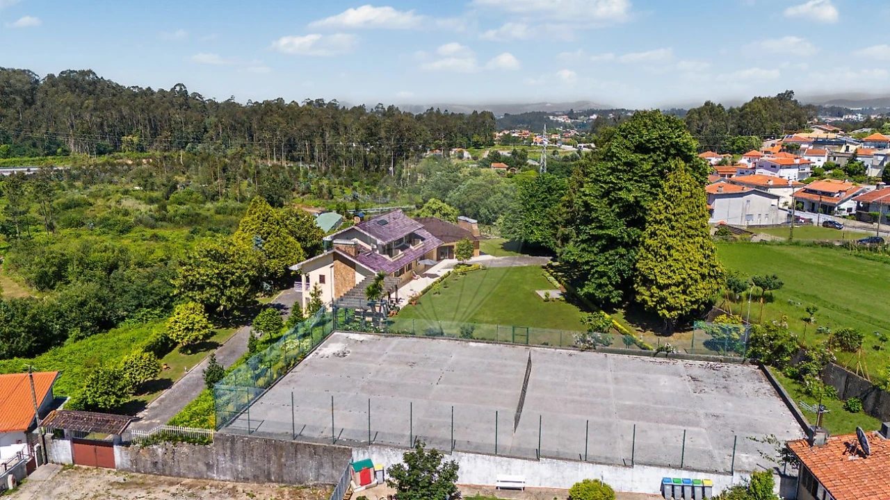 Quinta T6 para Venda em Argoncilhe Foto 5