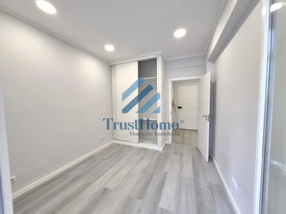 Apartamento para Venda em Venteira Foto 11