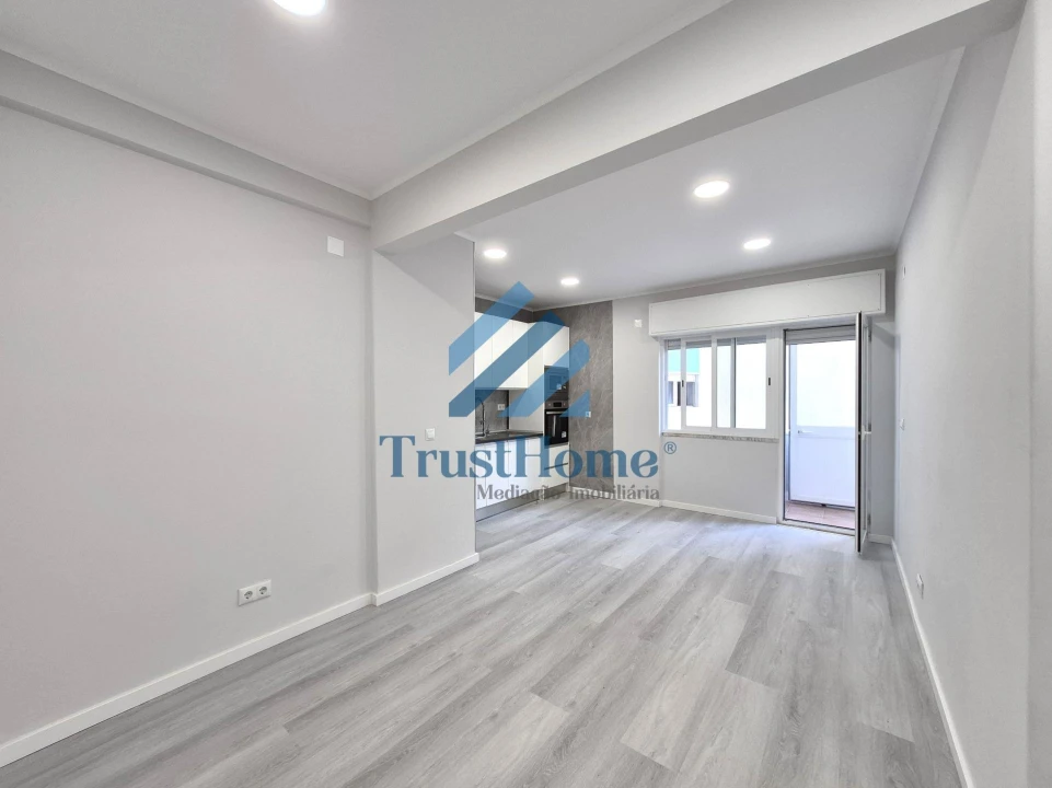 Apartamento para Venda em Venteira Foto 4