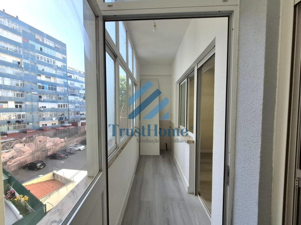 Apartamento para Venda em Venteira Foto 8