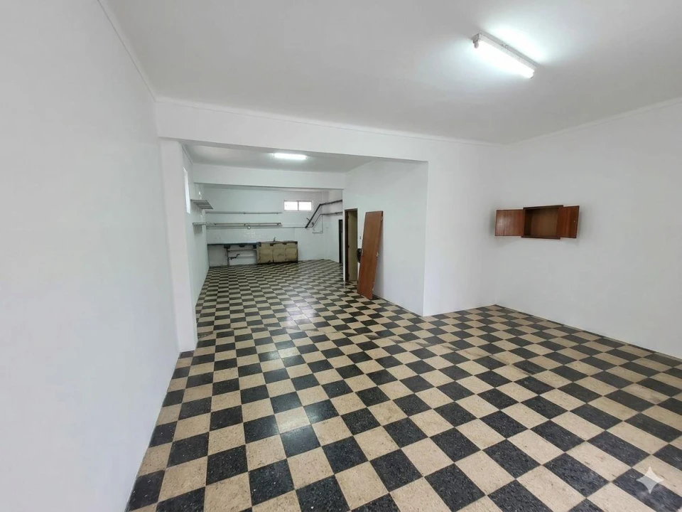 Garagem para Venda em União das Freguesias de Setúbal Foto 1