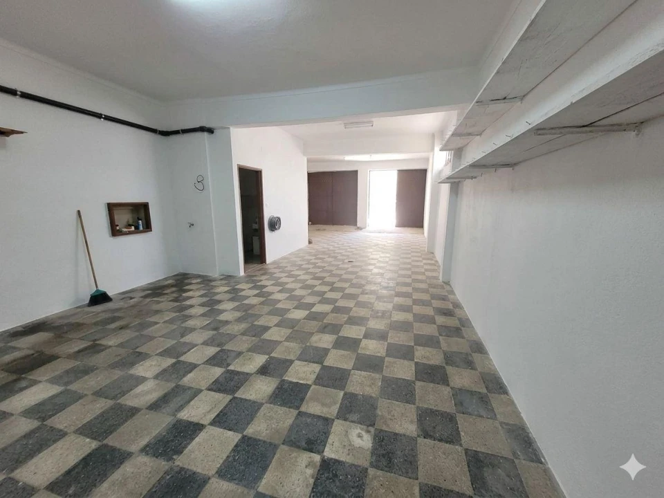 Garagem para Venda em União das Freguesias de Setúbal Foto 2