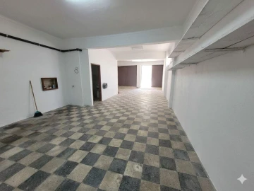 Garagem para Venda em União das Freguesias de Setúbal