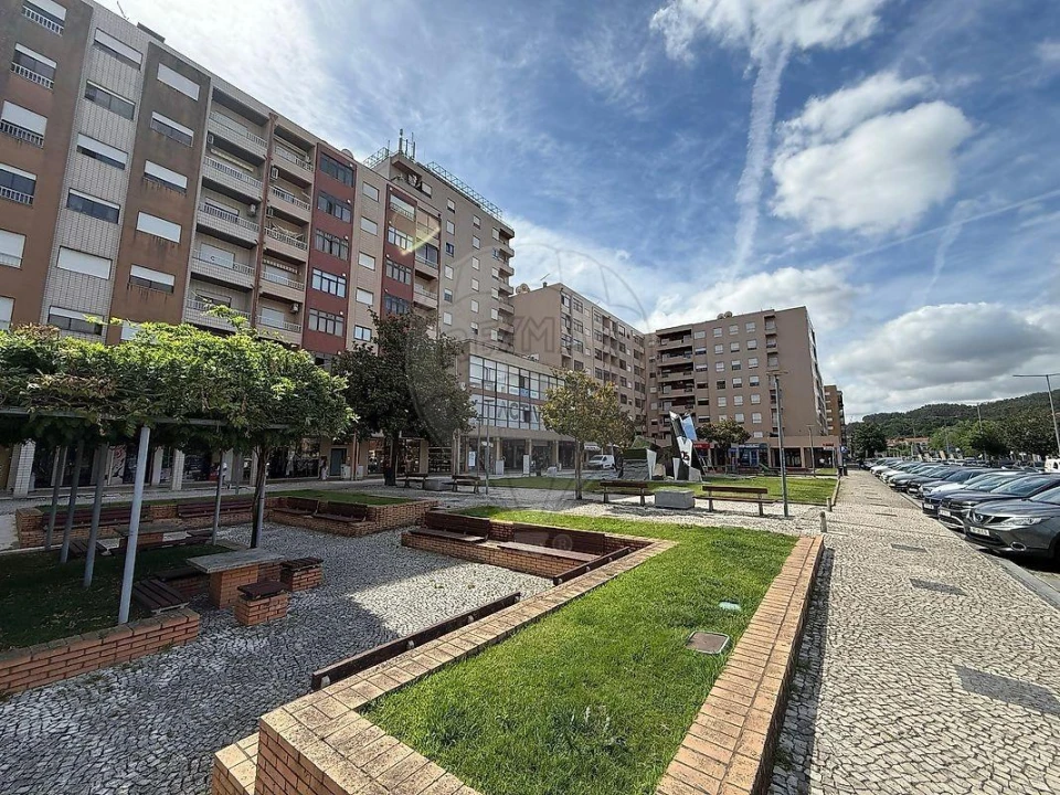 Apartamento T3 para Venda em Povoa de Lanhoso (N. Senhora do Amparo) Foto 17