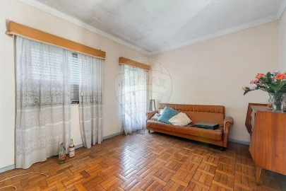 Moradia T7 para Venda em Este (São Pedro e São Mamede)