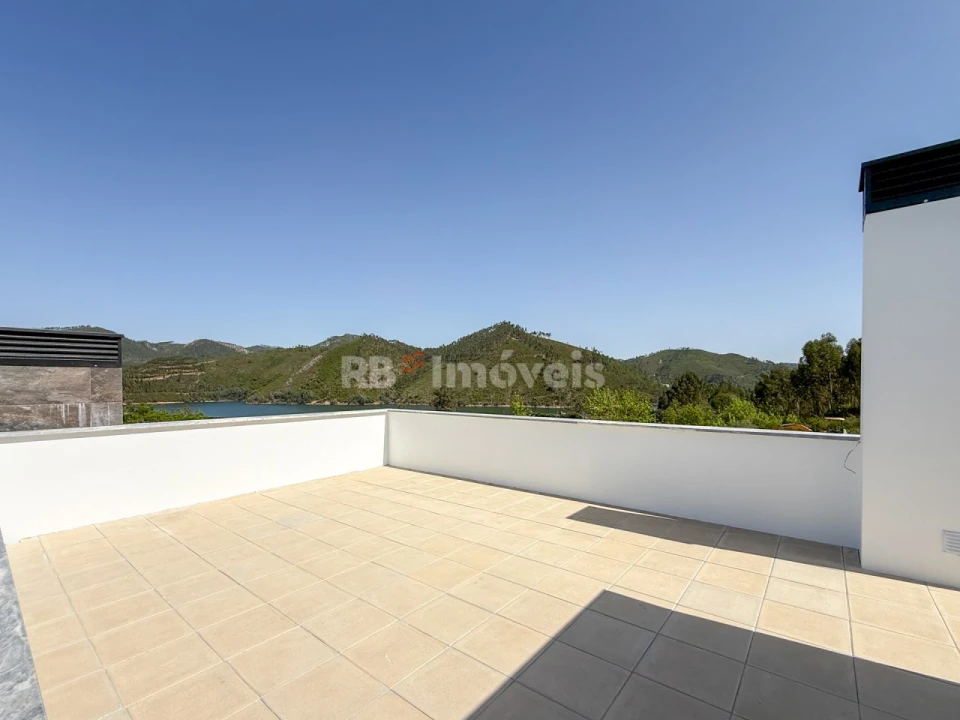 Moradia T3 para Venda em Aguas Belas Foto 58