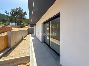 Moradia T3 para Venda em Aguas Belas
