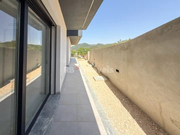 Moradia T3 para Venda em Aguas Belas