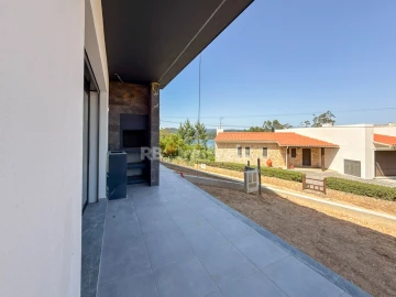 Moradia T3 para Venda em Aguas Belas