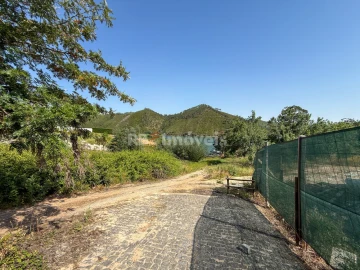 Moradia T3 para Venda em Aguas Belas