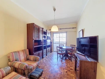 Apartamento T2 para Arrendamento em Lumiar