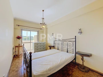 Apartamento T2 para Arrendamento em Lumiar