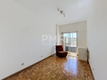 Apartamento T2 para Arrendamento em Lumiar
