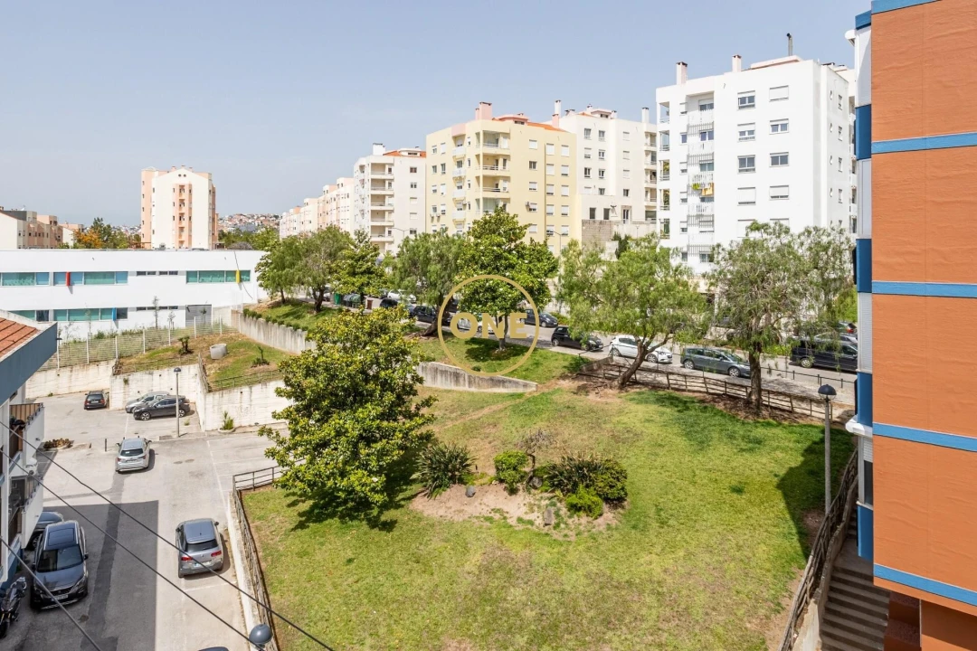 Apartamento T3 para Venda em Ramada e Caneças Foto 1