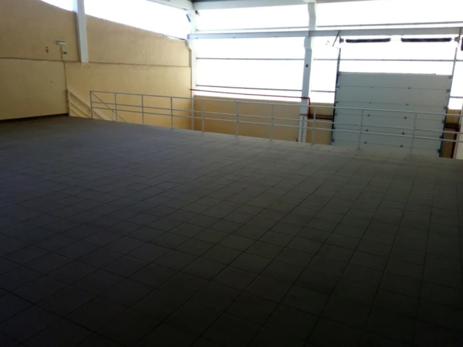 Armazém para Arrendamento em Santa Maria e São Miguel, São Martinho, São Pedro Penaferrim Foto 3