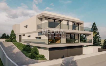 Moradia T4 para Venda em Escapães