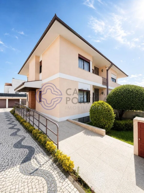Moradia T5 para Venda em Canidelo