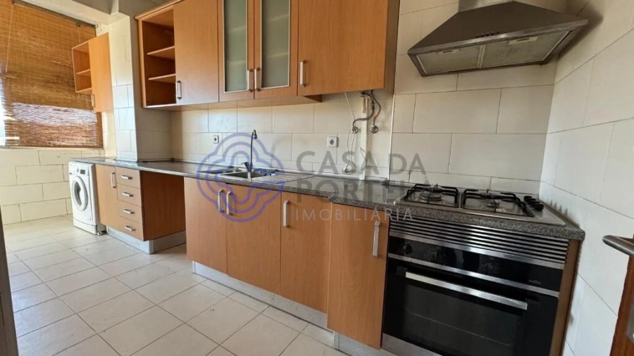 Apartamento T2 para Venda em Amora Foto 4