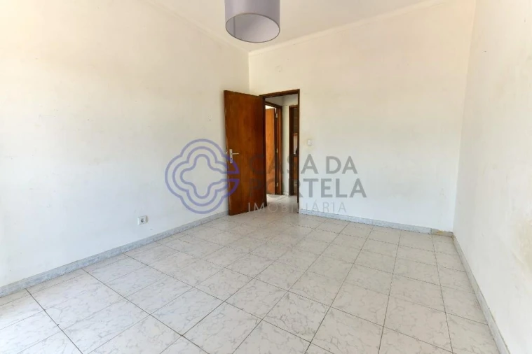 Apartamento T2 para Venda em Amora Foto 32