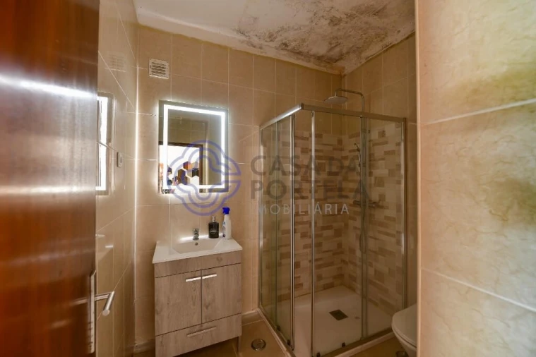 Apartamento T2 para Venda em Amora Foto 36