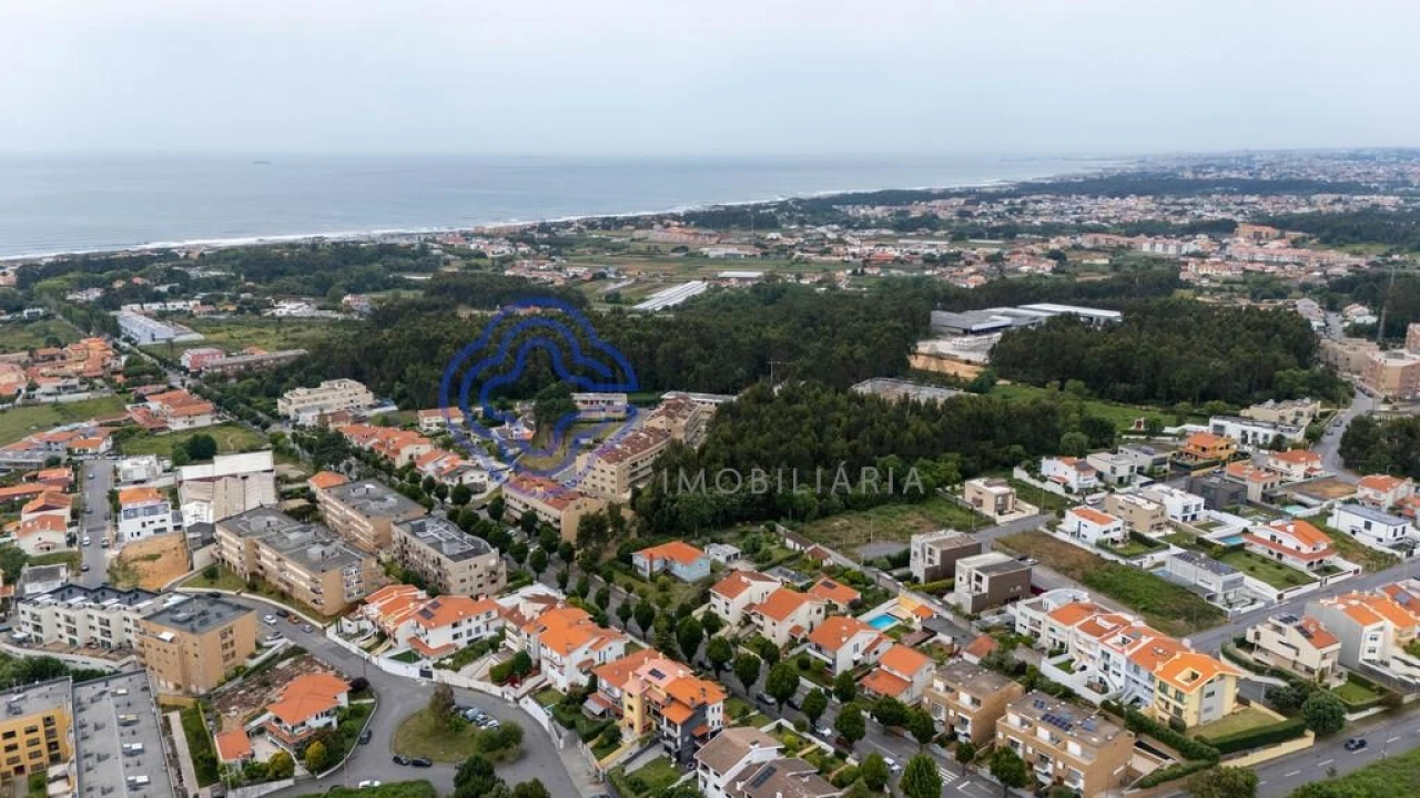 Moradia T5 para Venda em Gulpilhares e Valadares Foto 46