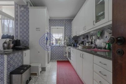 Moradia T5 para Venda em Gulpilhares e Valadares