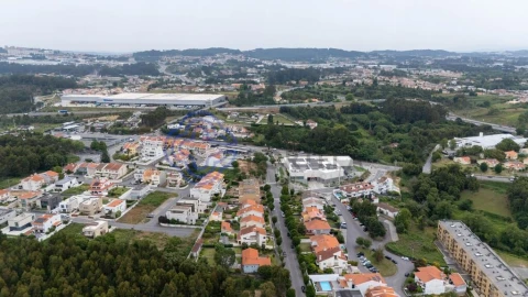 Moradia T5 para Venda em Gulpilhares e Valadares