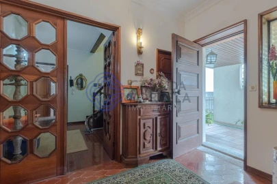 Moradia T5 para Venda em Gulpilhares e Valadares