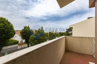 Moradia T5 para Venda em Gulpilhares e Valadares