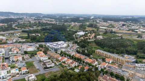 Moradia T5 para Venda em Gulpilhares e Valadares