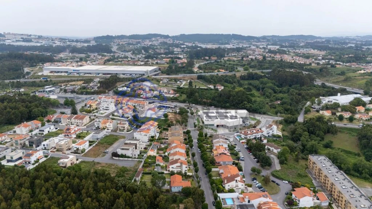 Moradia T5 para Venda em Gulpilhares e Valadares Foto 49