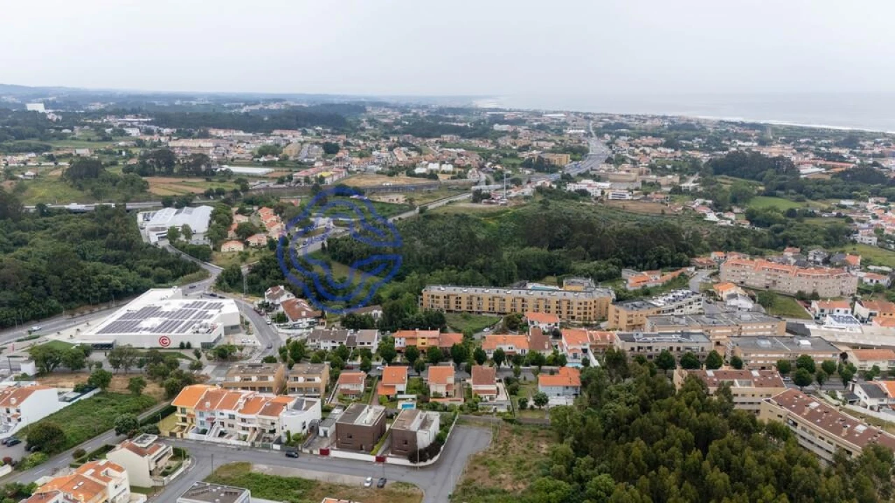 Moradia T5 para Venda em Gulpilhares e Valadares Foto 47