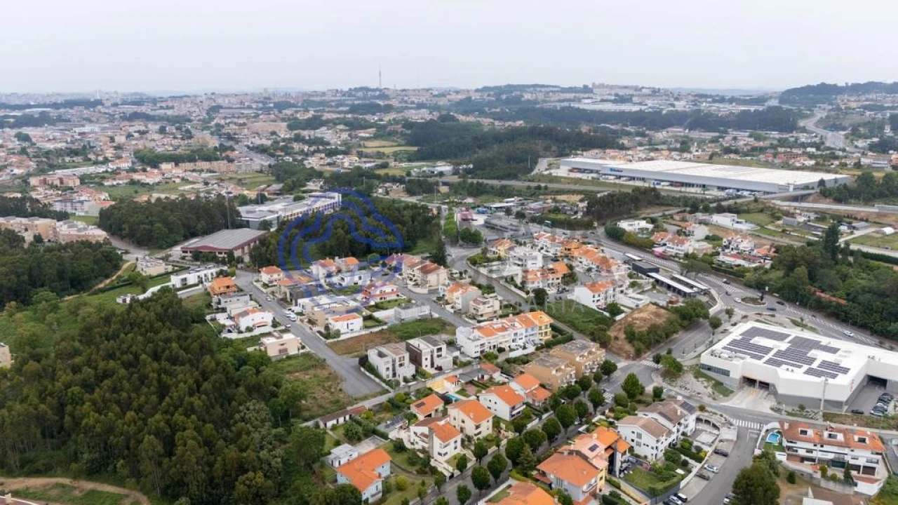 Moradia T5 para Venda em Gulpilhares e Valadares Foto 45