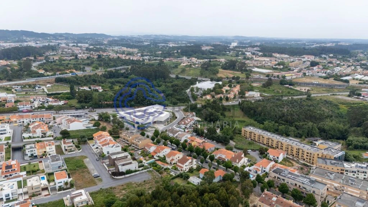 Moradia T5 para Venda em Gulpilhares e Valadares Foto 48