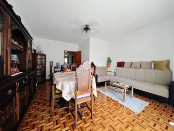Apartamento T3 para Venda em Olhão
