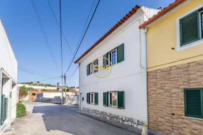 Moradia T3 para Venda em Aveiras de Cima