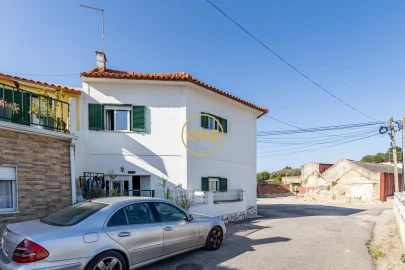 Moradia T3 para Venda em Aveiras de Cima