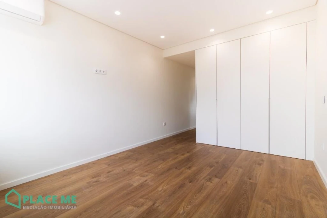 Apartamento T2 para Arrendamento em Azurem Foto 16