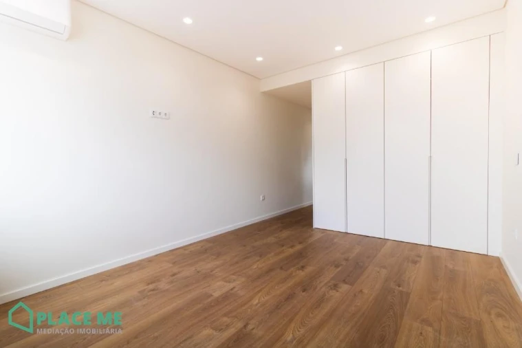 Apartamento T2 para Arrendamento em Azurem Foto 16