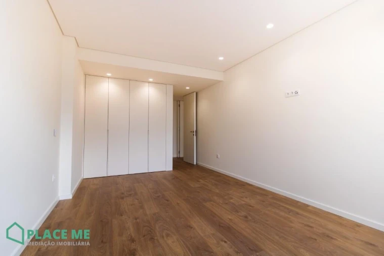 Apartamento T2 para Arrendamento em Azurem Foto 10