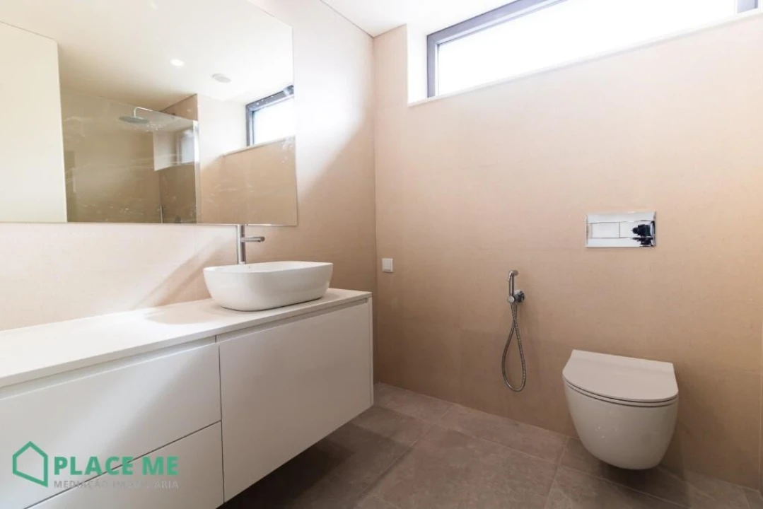 Apartamento T2 para Arrendamento em Azurem Foto 13