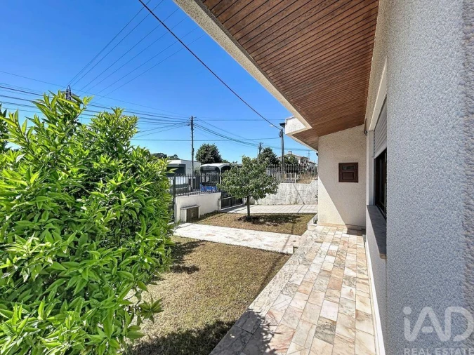 Moradia T3 para Venda em Fânzeres e São Pedro da Cova Foto 4