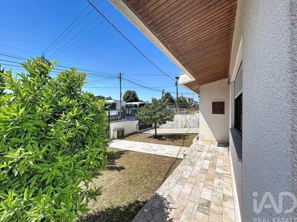 Moradia T3 para Venda em Fânzeres e São Pedro da Cova Foto 4
