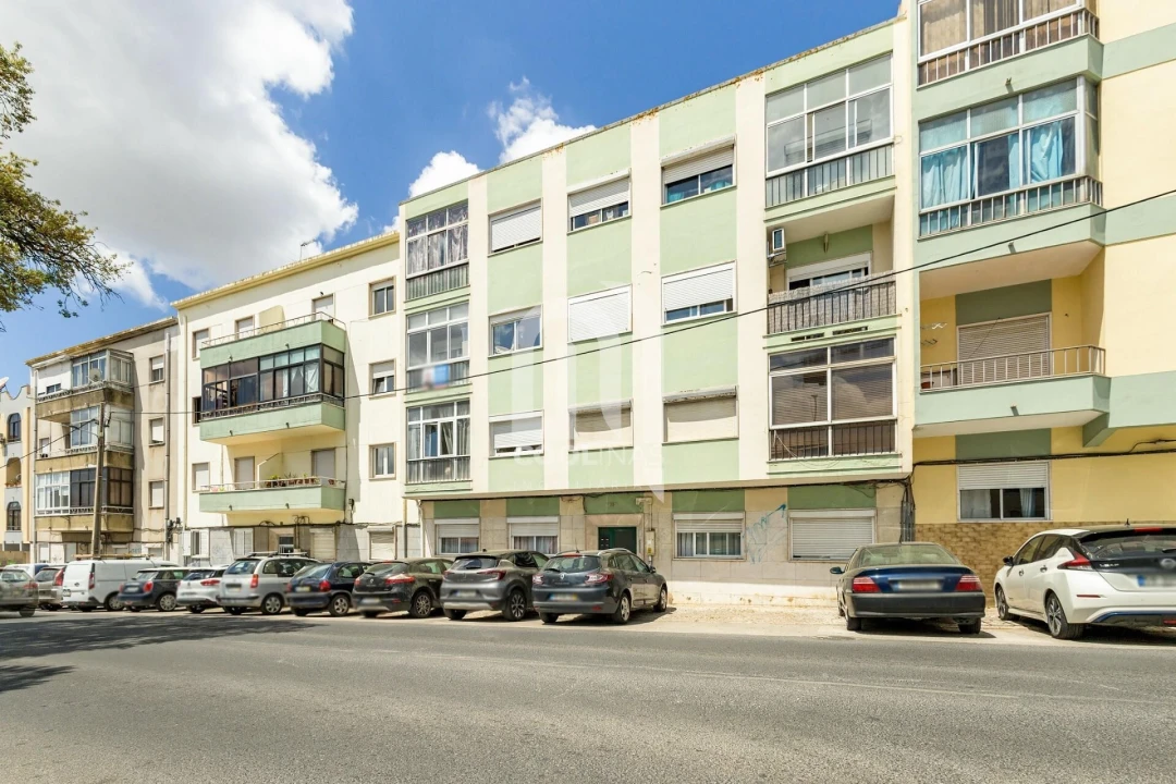 Apartamento T2 para Venda em Seixal, Arrentela e Aldeia de Paio Pires Foto 4