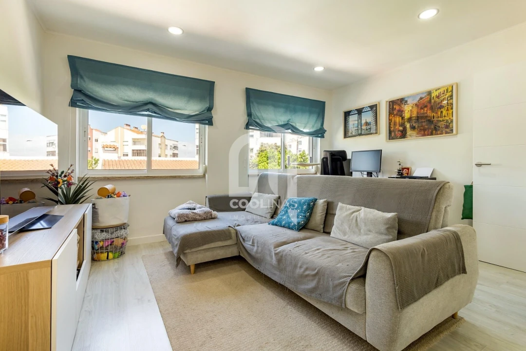 Apartamento T2 para Venda em Seixal, Arrentela e Aldeia de Paio Pires Foto 10