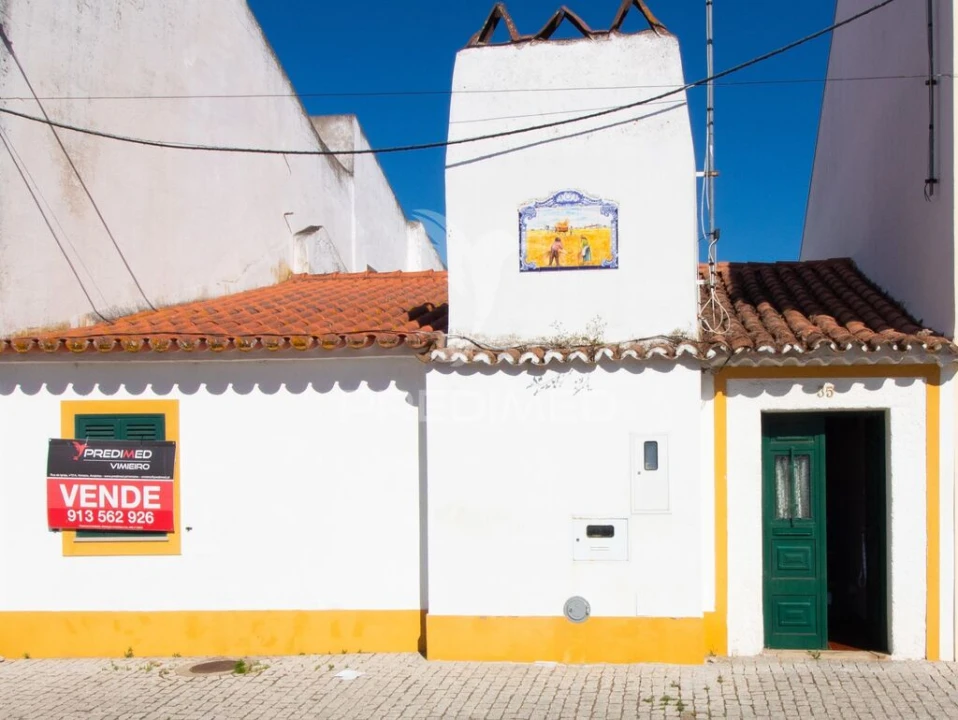 Moradia T2 para Venda em Vimieiro Foto 1
