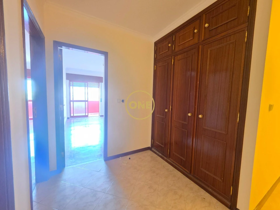 Apartamento T2 para Venda em Algueirão-Mem Martins Foto 10